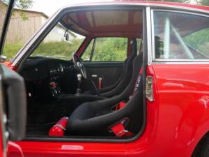 Afbeelding 29/50 van MG MGB GT V8 SEC (1971)