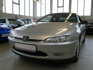 Imagen 30/32 de Peugeot 406 Coupé 2.0 16V (2000)