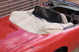 Image 10/50 de Jaguar XKR (2000)