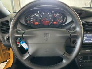 Image 15/30 of Porsche 911 Carrera (1999)