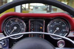 Image 34/50 de Mercedes-Benz 280 SL (1969)
