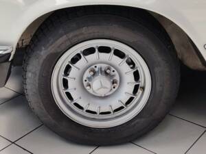 Image 29/53 of Mercedes-Benz 280 SL (1981)