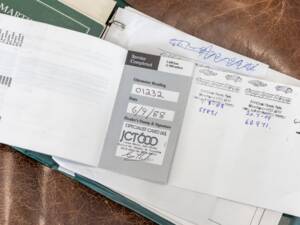 Bild 52/70 von Aston Martin V8 EFi (1988)