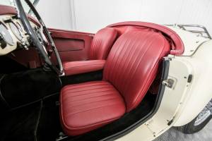 Image 14/50 of MG MGA 1500 (1958)