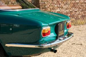Bild 28/50 von Alfa Romeo Giulia 1300 GT Junior (1972)
