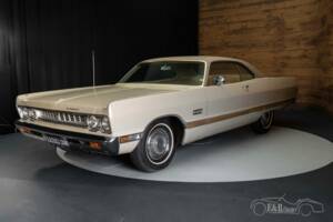 Image 2/5 of Plymouth Fury III (1969)
