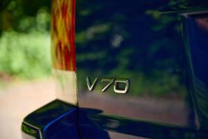 Image 31/50 of Volvo V 70 2.4 (2006)