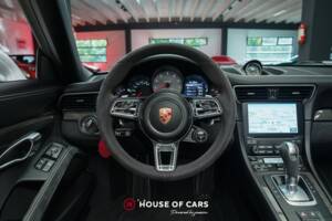 Bild 16/25 von Porsche 911 Carrera GTS (2017)