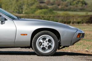 Bild 18/31 von Porsche 928 (1979)