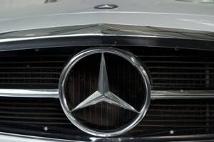 Image 6/50 de Mercedes-Benz 280 SL (1970)