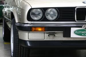 Afbeelding 12/40 van BMW 318i (1987)