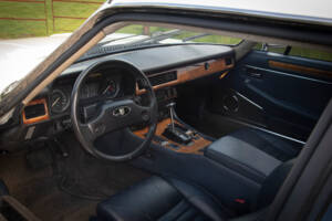 Image 11/39 of Jaguar XJS 5.3 V12 (1989)