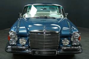 Image 10/50 of Mercedes-Benz 280 SE 3,5 (1971)