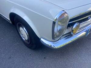 Afbeelding 3/56 van Mercedes-Benz 250 SL (1967)