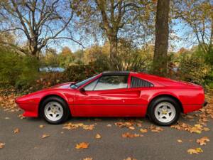 Immagine 7/50 di Ferrari 308 GTS Quattrovalvole (1983)