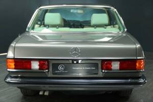 Image 5/30 of Mercedes-Benz 280 CE (1984)