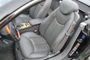 Immagine 31/50 di Mercedes-Benz SL 600 (2004)