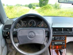 Mercedes-Benz 500 SL Roadster (R 129) dunkelblau 1990