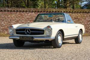 Image 1/50 of Mercedes-Benz 250 SL (1967)
