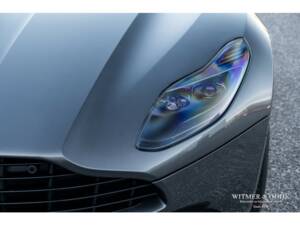 Image 27/41 de Aston Martin DB 11 Volante (2018)