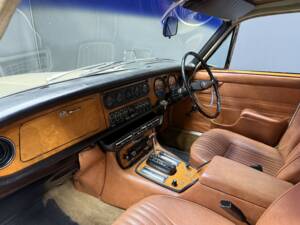 Bild 3/50 von Jaguar XJ 6 4.2 (1972)
