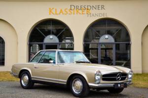Image 23/56 de Mercedes-Benz 280 SL (1970)