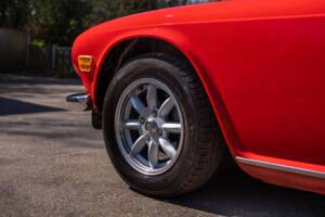 Immagine 26/41 di Triumph TR 6 PI (1972)