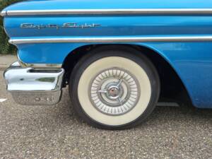 Image 12/34 of Oldsmobile Series 88 Holiday Hardtop (1958)