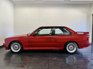 Image 4/17 of BMW M3 (1988)