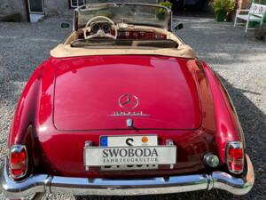 Immagine 6/13 di Mercedes-Benz 190 SL (1956)