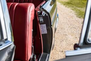 Image 46/86 of Mercedes-Benz 300 SE (1965)