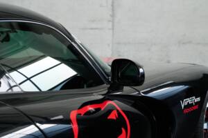 Image 38/50 of Dodge Viper GTS (2005)