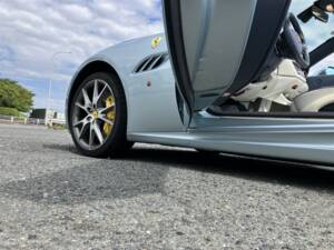 Afbeelding 17/66 van Ferrari California 30 (2013)