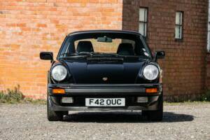 Immagine 6/41 di Porsche 911 Carrera 3.2 (1988)