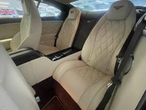 Image 14/20 of Bentley Continental GT V8 (2012)