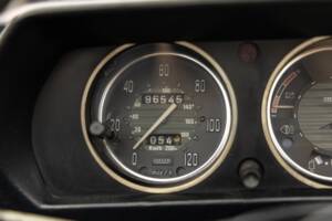 Image 30/45 of Peugeot 504 Convertible (1974)