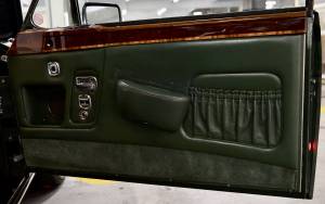 Image 16/48 of Rolls-Royce Corniche I (1977)