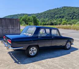 Image 10/50 of Alfa Romeo 2000 Berlina (1972)