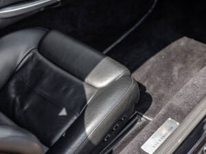 Image 11/56 of Aston Martin V12 Vanquish S (2005)