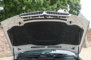 Immagine 42/50 di BMW 750i (2007)
