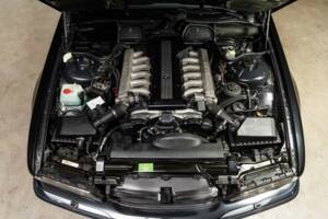 Image 4/41 of BMW 750i (2000)