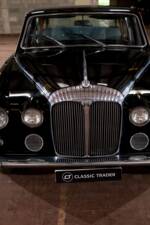 Image 42/70 of Daimler DS 420 (1976)