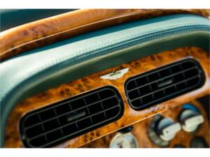 Image 16/43 of Aston Martin DB 7 GTA (2003)