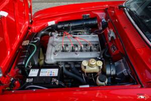 Image 16/17 of Alfa Romeo Giulia GT 1300 Junior (1971)