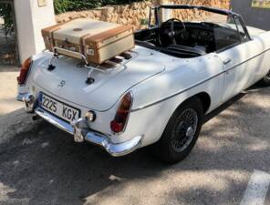 Image 6/7 de MG MGB (1964)