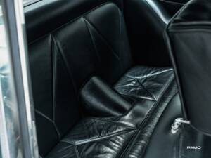 Bild 33/40 von Aston Martin DB 6 (1965)