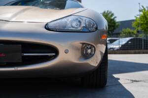 Image 6/91 de Jaguar XK8 4.0 (2000)