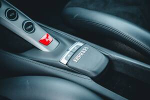 Image 34/56 of Ferrari 488 GTB (2020)