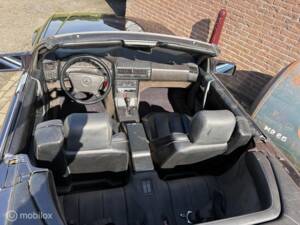 Image 30/40 de Mercedes-Benz 300 SL-24 (1990)