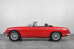 Afbeelding 11/50 van MG MGB (1973)